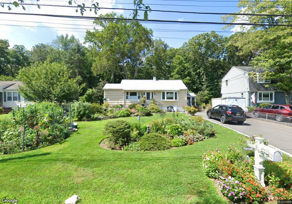 951 Crystal Lake Terrace, Franklin Lakes, NJ 07417 - photo 1