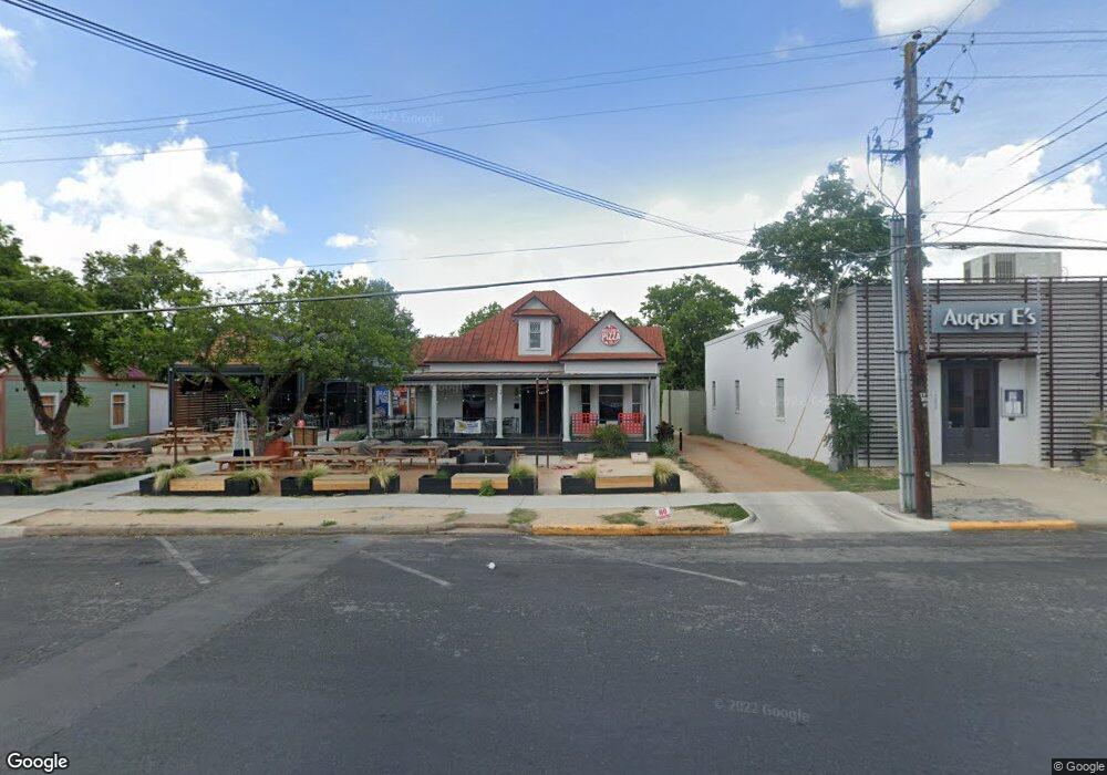 207 E San Antonio St, Fredericksburg, TX 78624 - photo 1