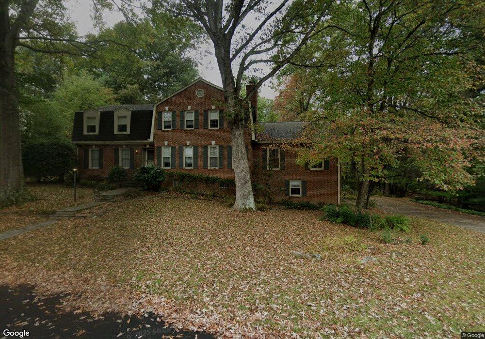 12210 Lake James Dr, Herndon, VA 20171 - photo 1