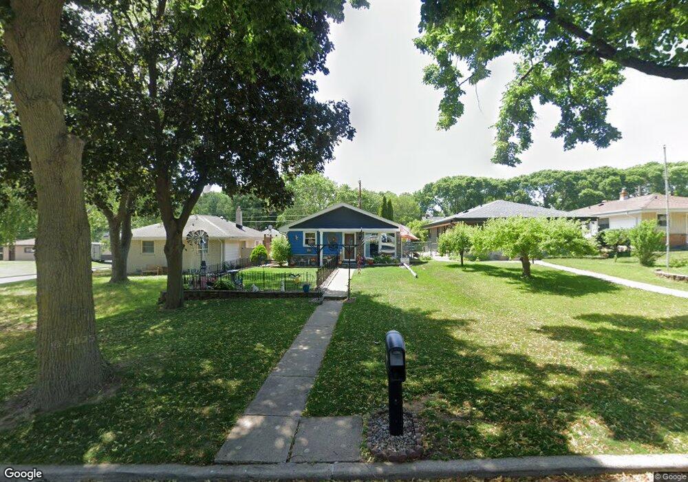 2009 N 116th St, Milwaukee, WI 53226 - photo 1