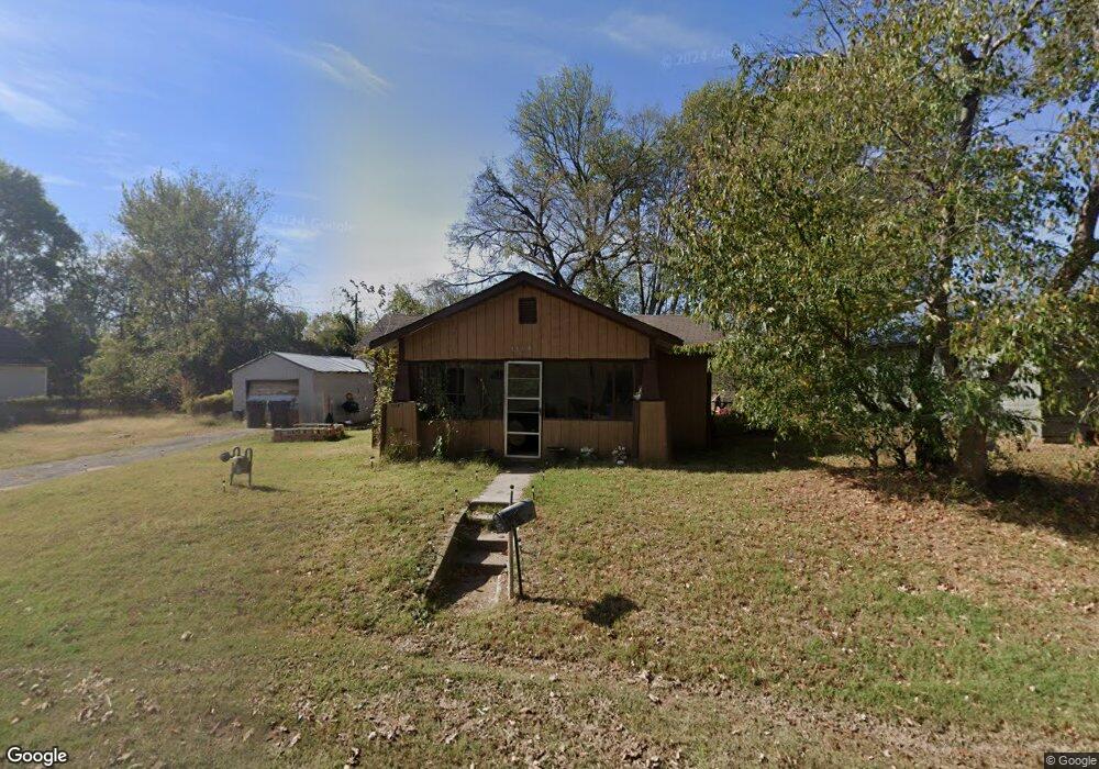 1118 S Oklahoma Ave, Okmulgee, OK 74447 - photo 1