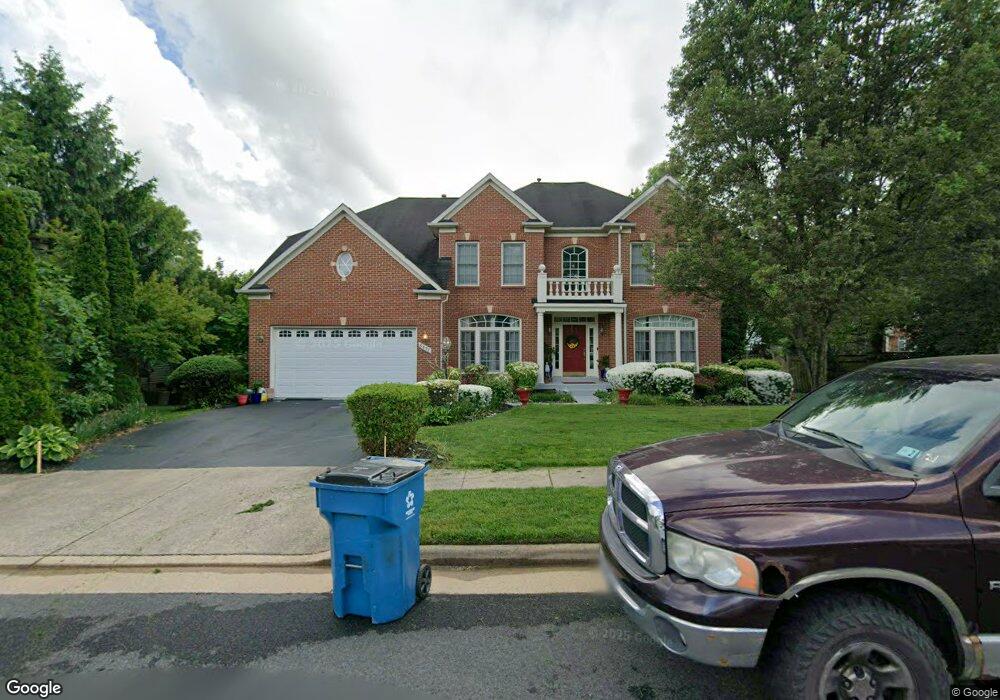 8897 Crosspointe Glen Way, Lorton, VA 22079 - photo 1