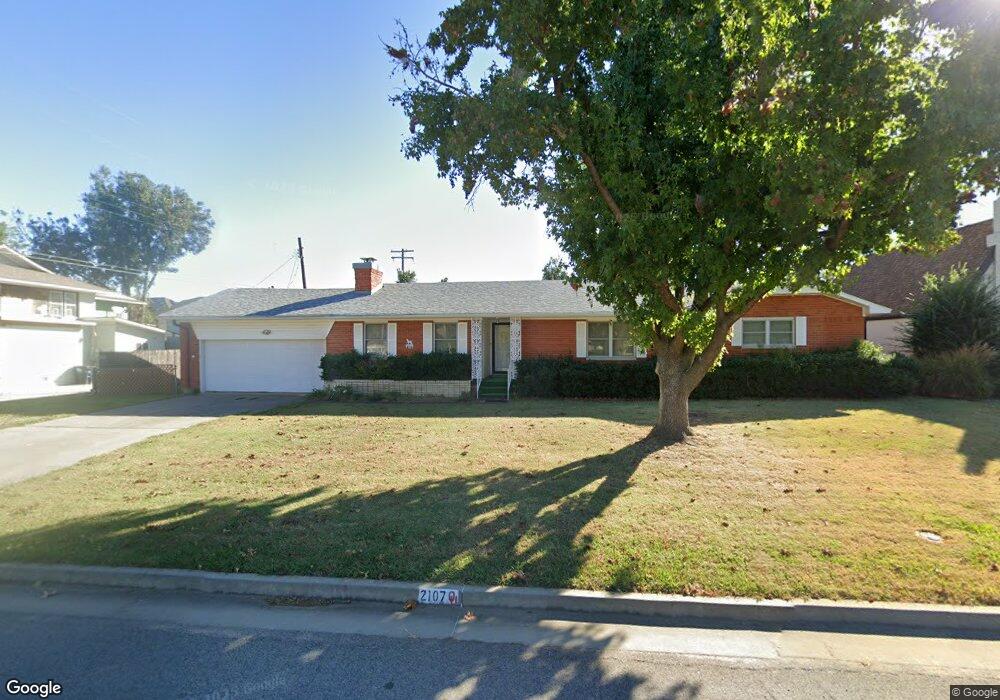 2107 N Bdwy Ave, Shawnee, OK 74804 - photo 1