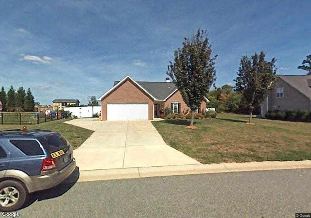 3661 Single Leaf Ct, High Point, NC 27265 - photo 1