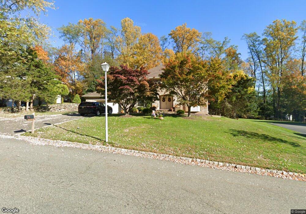 25 Meadow Bluff Rd, Morris Plains, NJ 07950 - photo 1