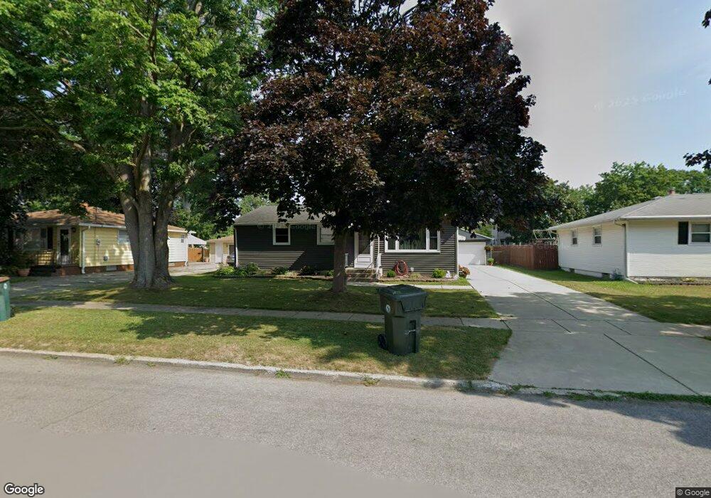 748 Remington Dr, North Tonawanda, NY 14120 - photo 1