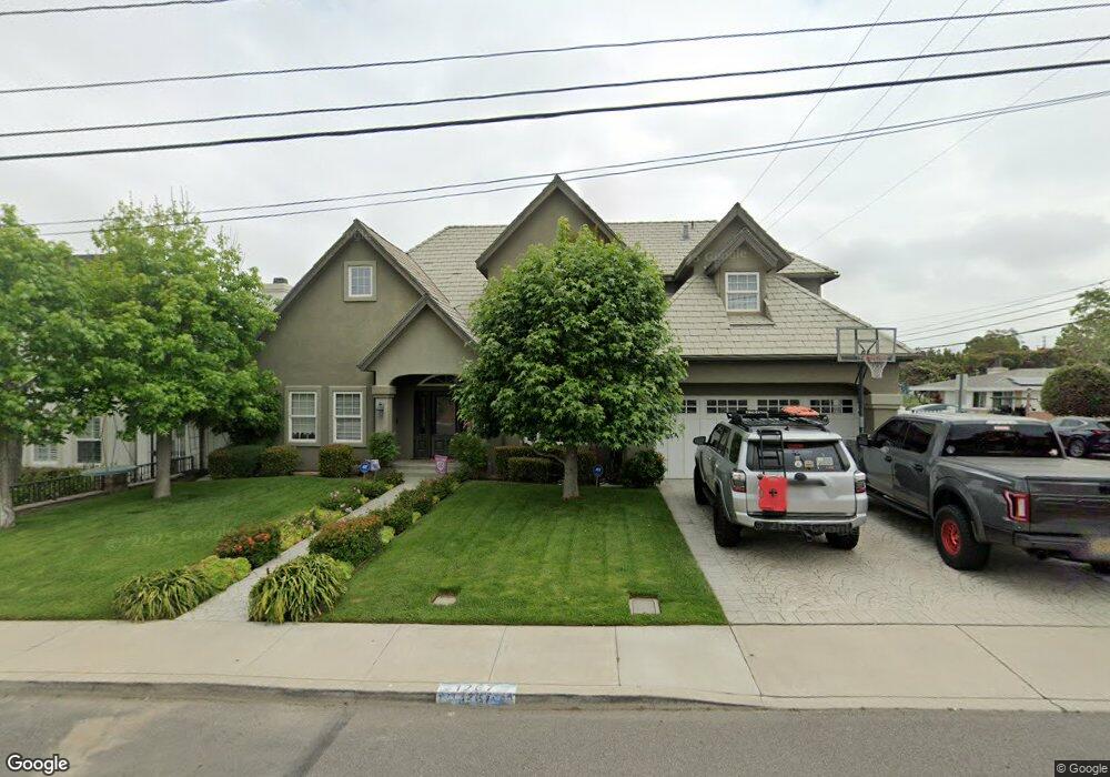 1267 E Maple Ave, El Segundo, CA 90245 - photo 1