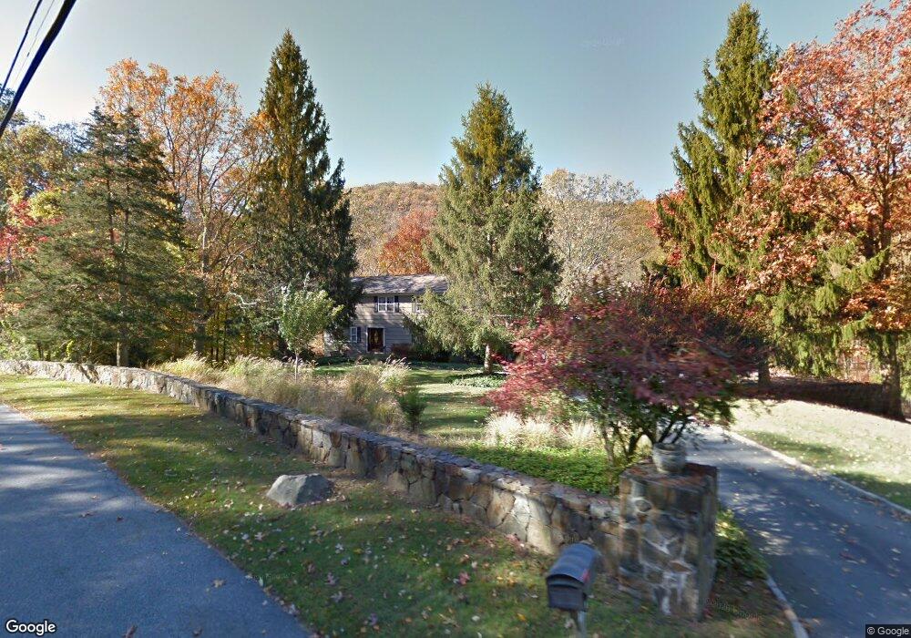 112 Park View Rd N, Pound Ridge, NY 10576 - photo 1