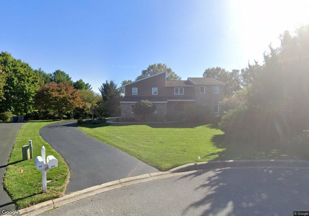 210 Marian Ct, Hockessin, DE 19707 - photo 1