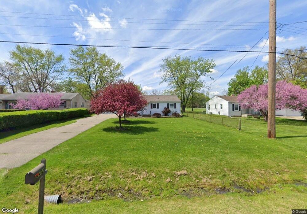 2462 Utley Rd, Flint, MI 48532 - photo 1