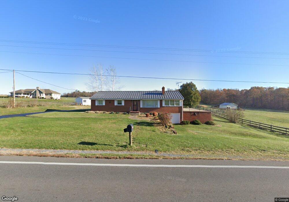 1422 Hermitage Rd, Waynesboro, VA 22980 - photo 1