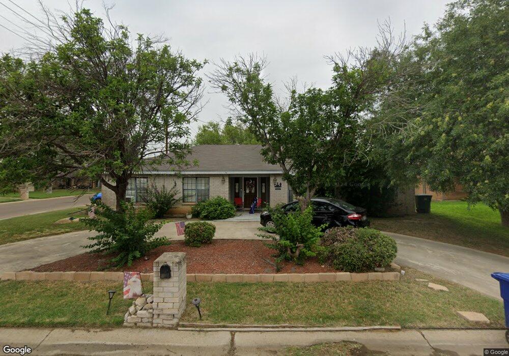 1302 Wildrose Ln, Laredo, TX 78041 - photo 1