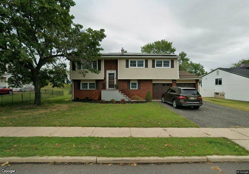 8 Robert C Keri Ct unit 2, Somerset, NJ 08873 - photo 1