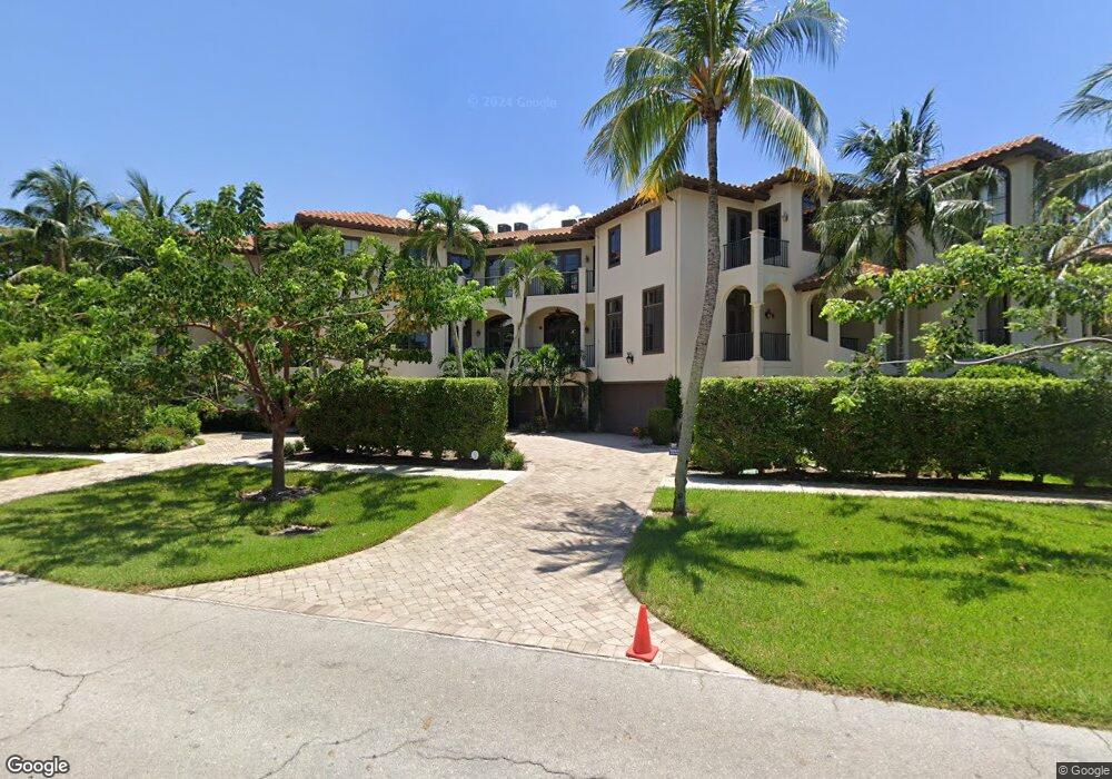 688 10th Ave S unit D-2, Naples, FL 34102 - photo 1