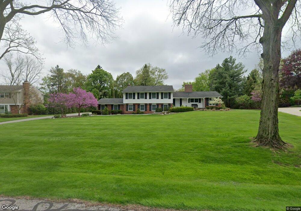 3842 Top View Ct, Bloomfield Hills, MI 48304 - photo 1