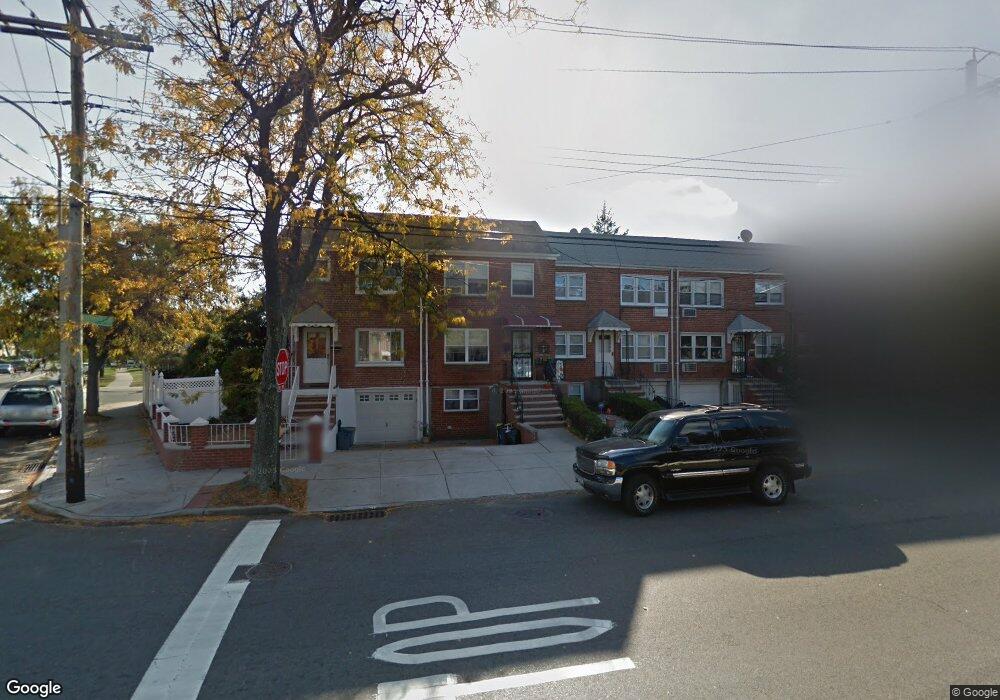 2154 Clintonville St unit 1, Whitestone, NY 11357 - photo 1