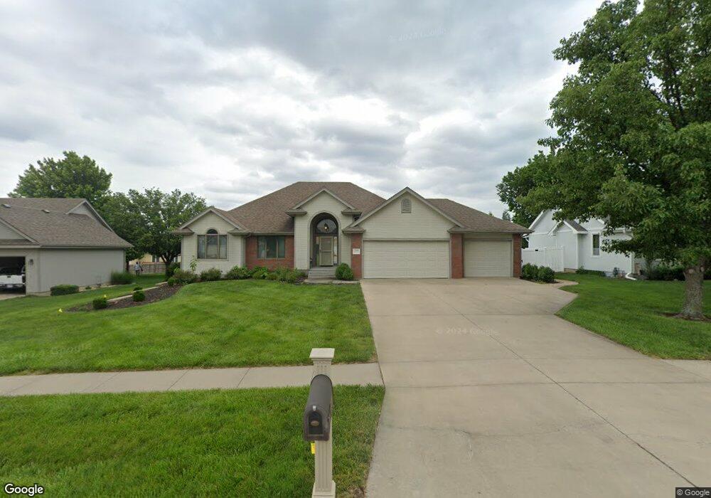 2800 SW Cannock Chase Rd, Topeka, KS 66614 - photo 1