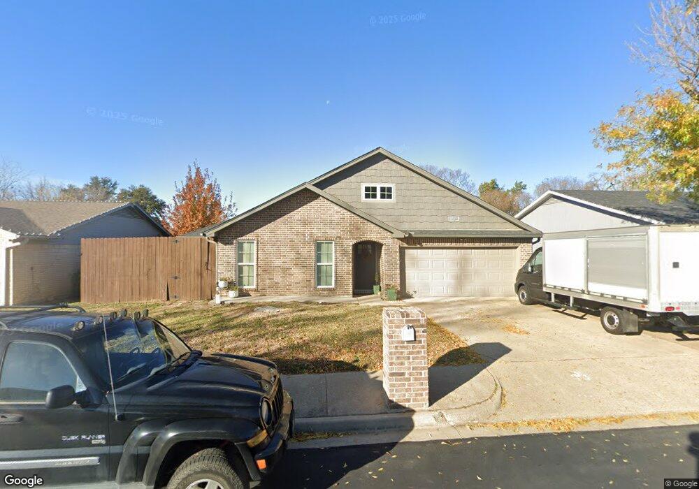 2129 Loma Verde Dr, Bedford, TX 76021 - photo 1