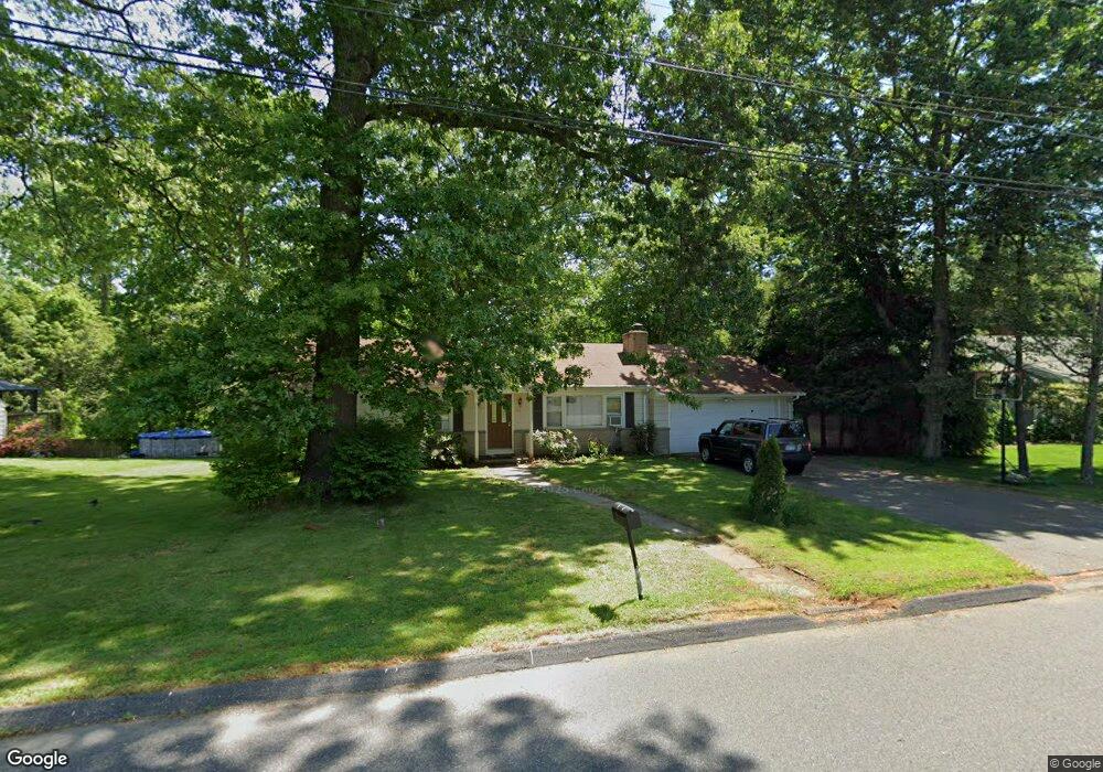 10 Garnet Rd, Trumbull, CT 06611 - photo 1