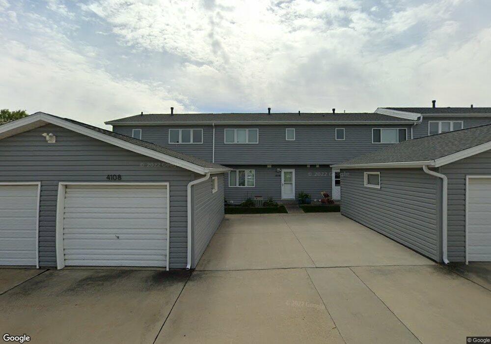 4114 Aspen Ct, Waterloo, IA 50701 - photo 1