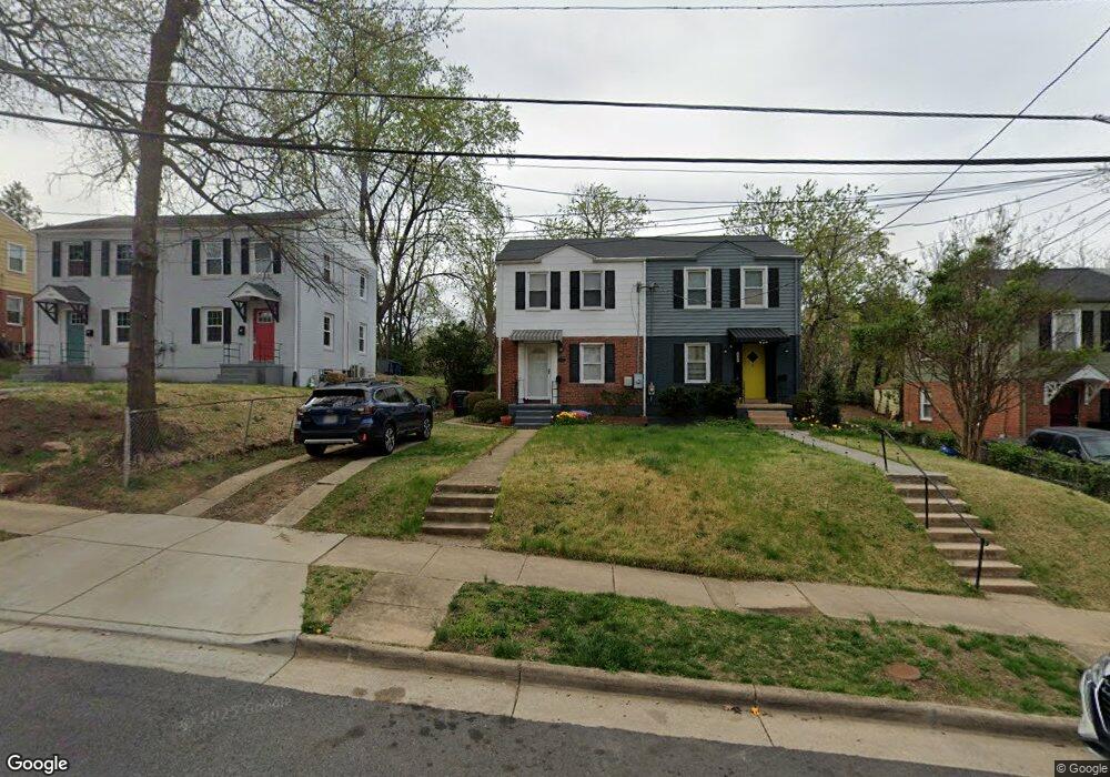 5738 Biscayne Dr, Alexandria, VA 22303 - photo 1