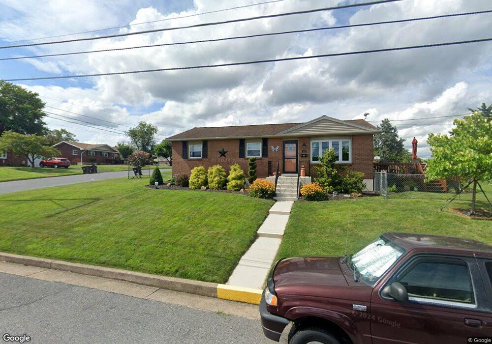 947 Kossuth St, Freemansburg, PA 18017 - photo 1