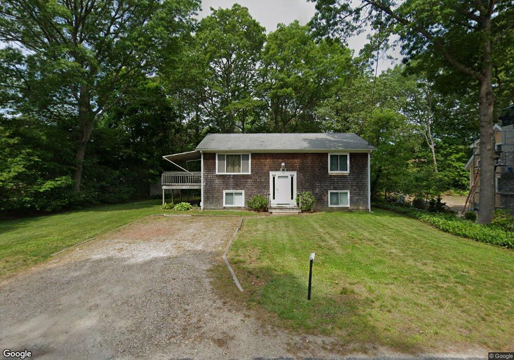 202 Hemlock Rd, Wakefield, RI 02879 - photo 1