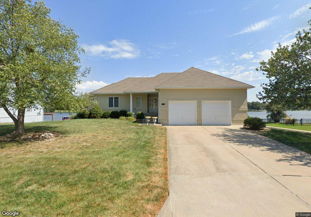 4405 SW Gull Point Dr, Lees Summit, MO 64082 - photo 1