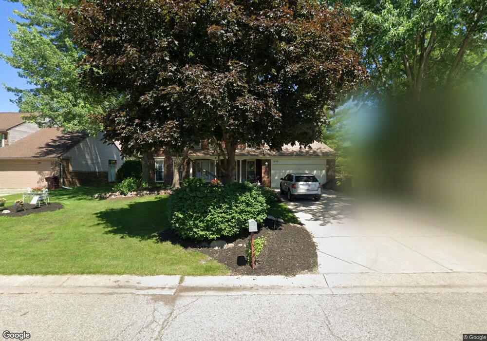 2173 Hidden Lake Dr, West Bloomfield, MI 48324 - photo 1