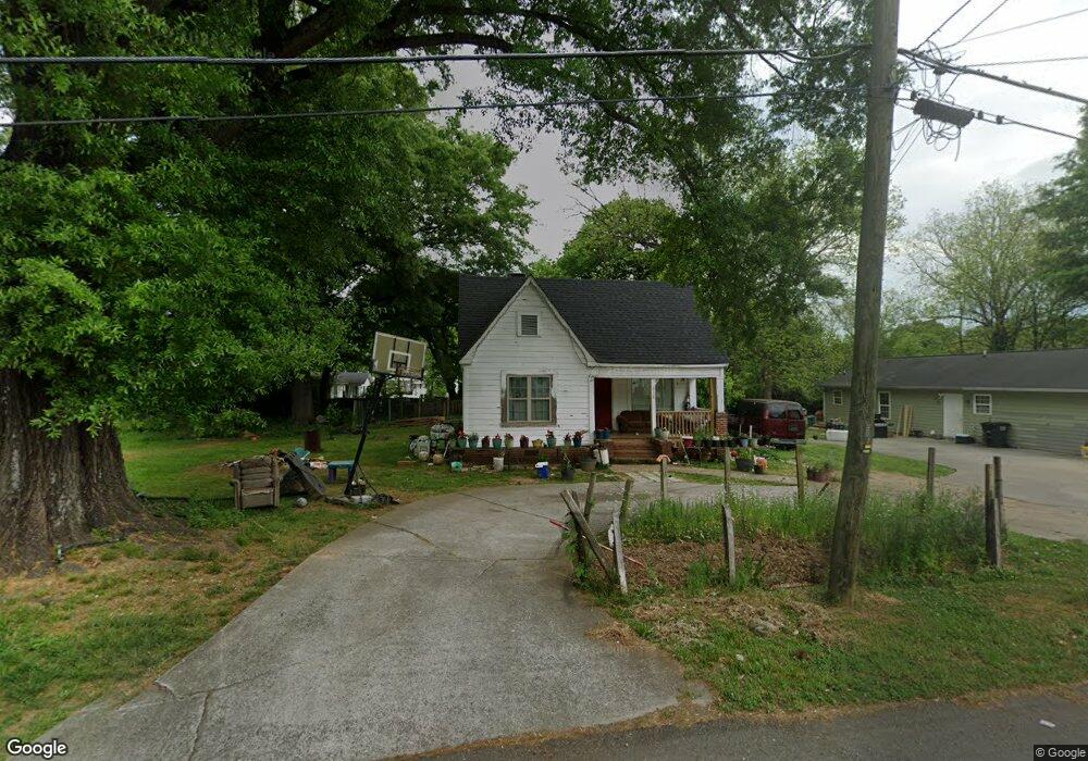 210 Gordon Ave, Calhoun, GA 30701 - photo 1