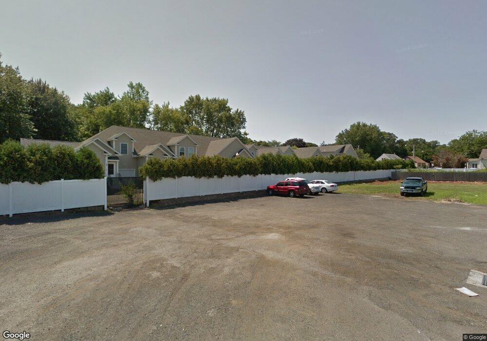 14 County Walk Ln unit 4, East Haven, CT 06512 - photo 1