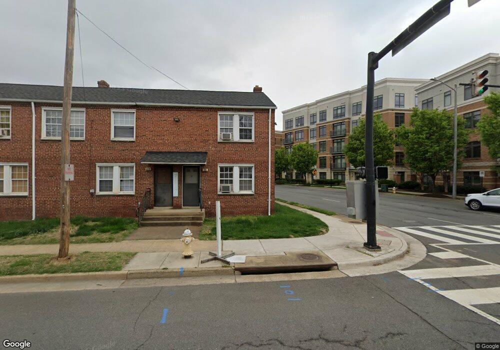 800 Montgomery St, Alexandria, VA 22314 - photo 1