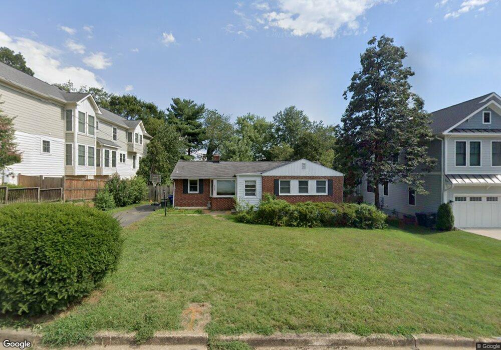 6923 Mount Daniel Dr, Falls Church, VA 22046 - photo 1