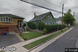 54 Mckinley Ave Unit 2nd Fl, Albertson, NY 11507
