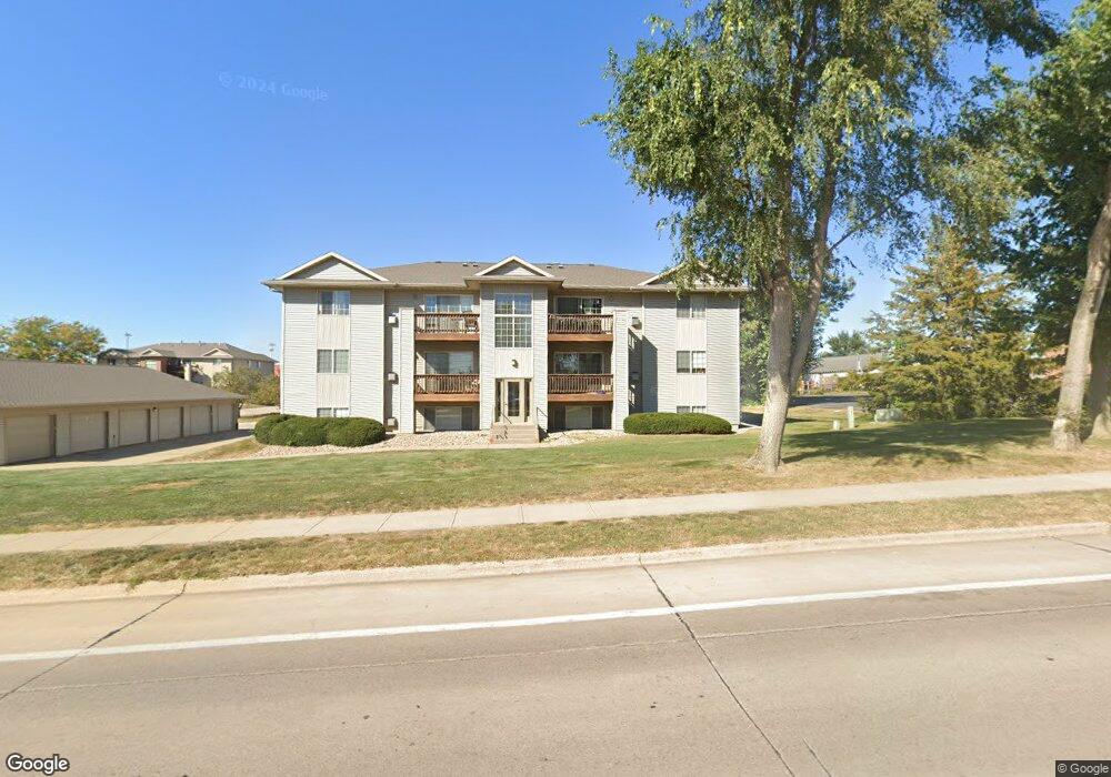 3000 Wilson Ave SW unit A6, Cedar Rapids, IA 52404 - photo 1