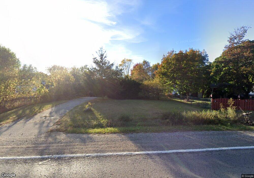 610 S Hospital Rd, Waterford, MI 48327 - photo 1