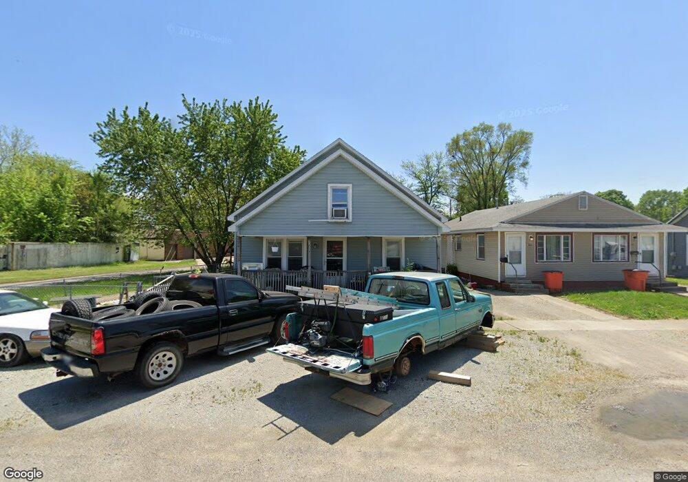 2401 Broadway Ave, Mattoon, IL 61938 - photo 1