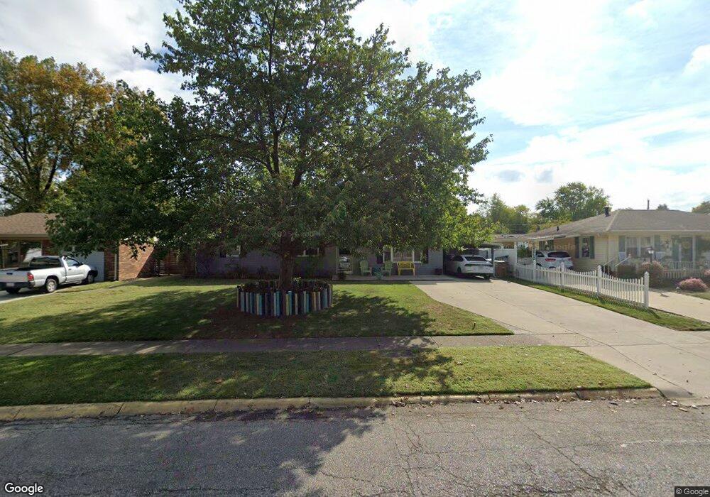 2211 Timbercrest Dr, Columbus, IN 47203 - photo 1