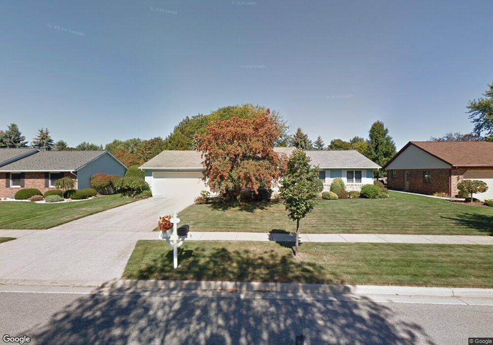 694 Willow Ln, Frankenmuth, MI 48734 - photo 1