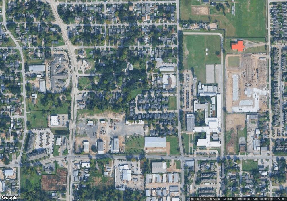 206 N Native Ln, Houston, TX 77022 - photo 1