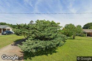 8425 Warlick Dr, Hickory, NC 28602