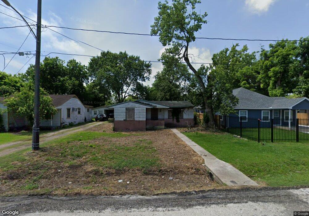 4010 Caplin St, Houston, TX 77026 - photo 1