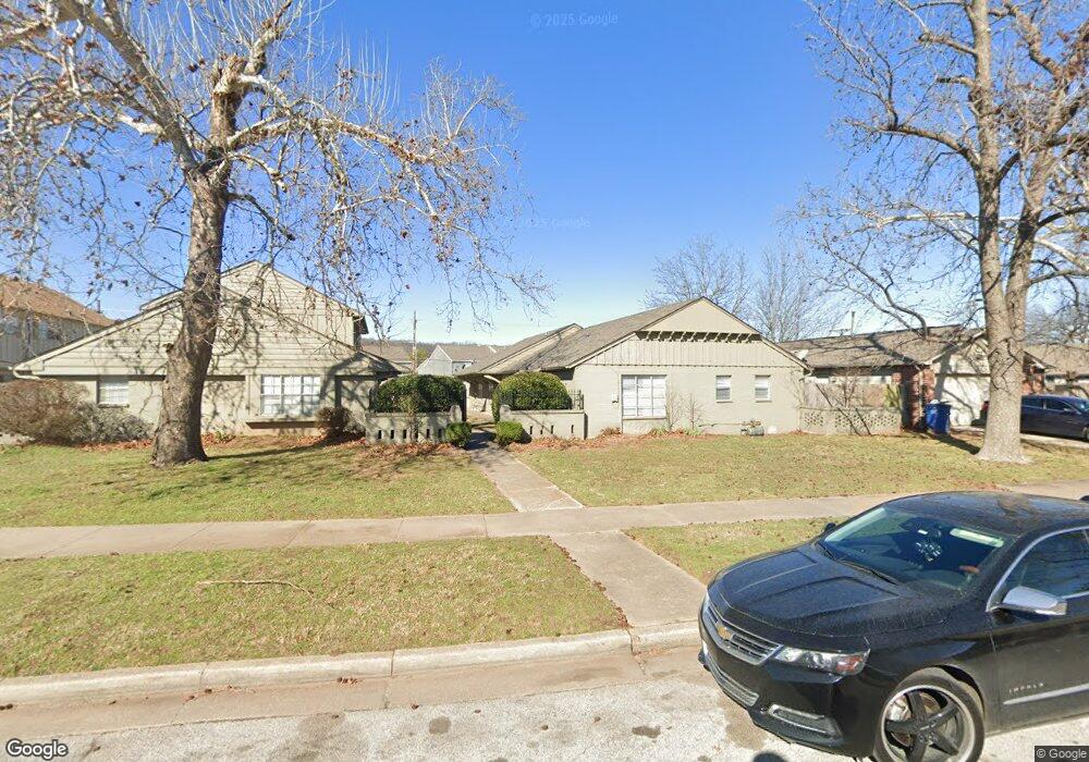 6132 S Madison Place unit A, Tulsa, OK 74136 - photo 1