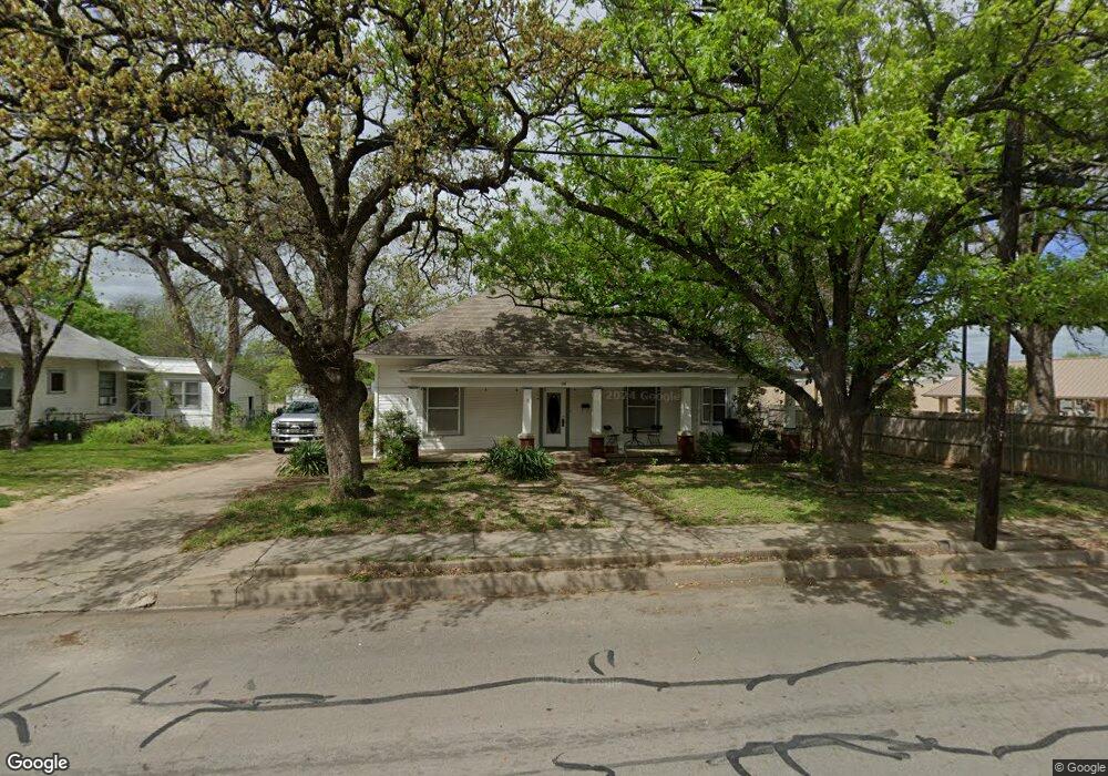 116 W Lee Ave, Weatherford, TX 76086 - photo 1