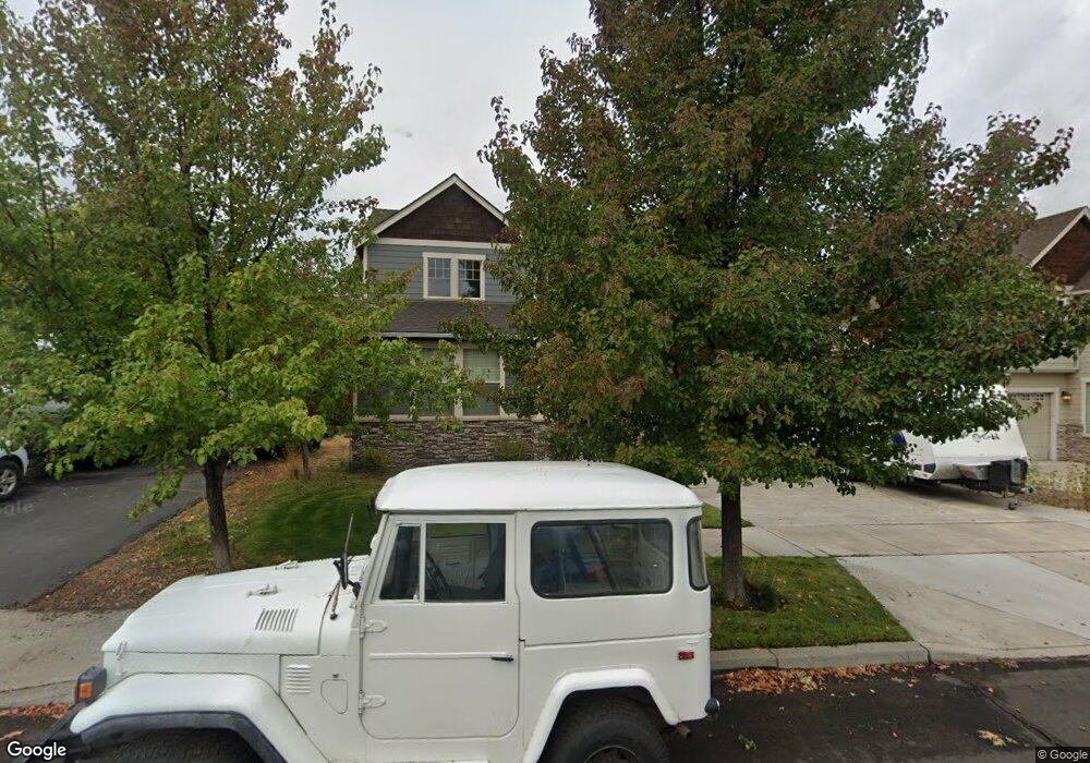 63463 Stacy Ln, Bend, OR 97701 - photo 1