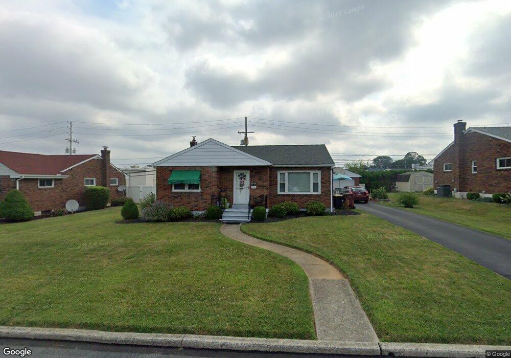 1341 Hemlock Dr, Whitehall, PA 18052 - photo 1