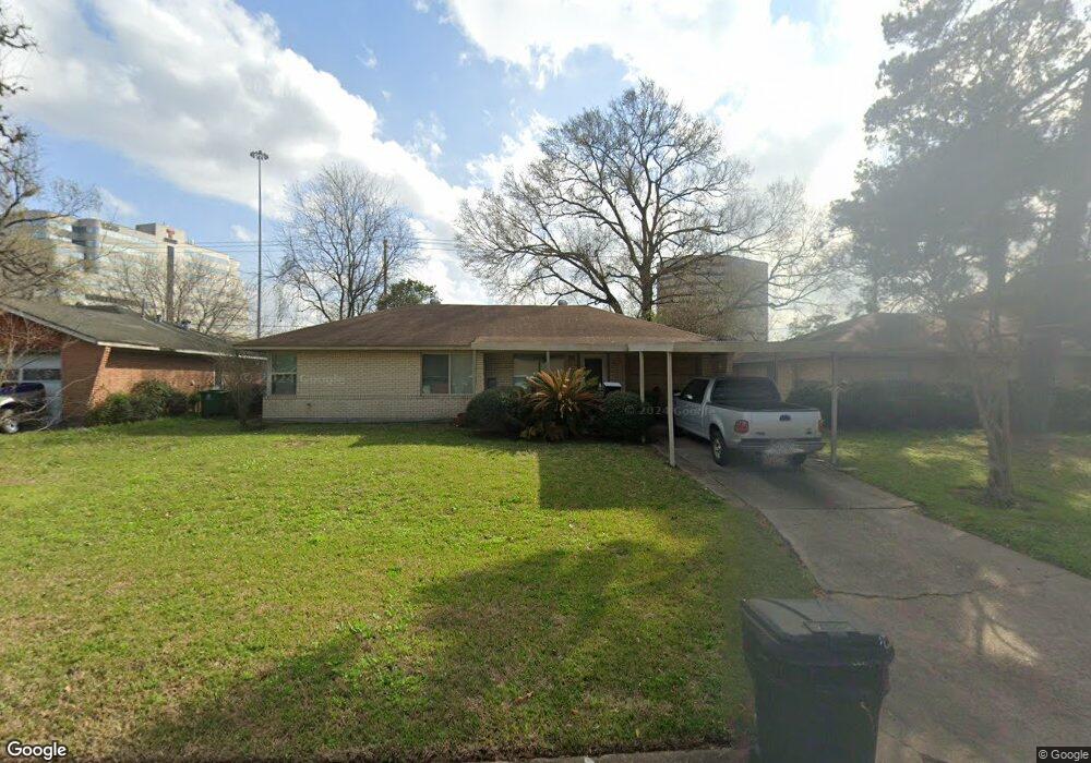 1211 W 30th St, Houston, TX 77018 - photo 1