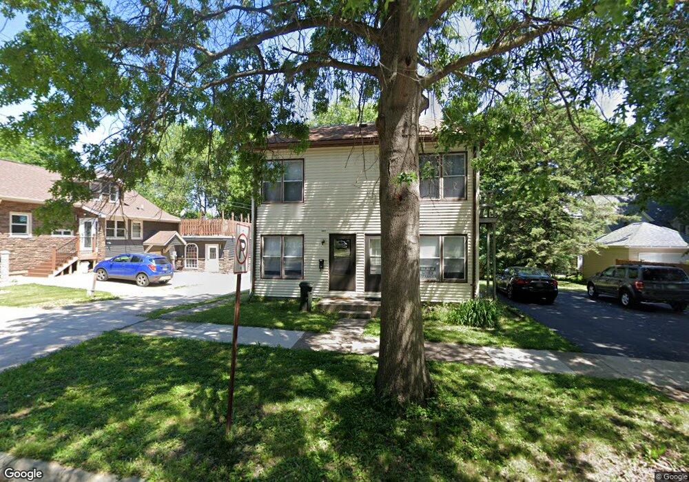 511 W 8th St, Cedar Falls, IA 50613 - photo 1