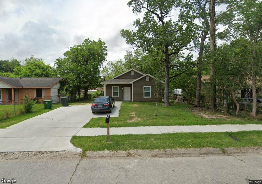 7243 Lakewood Dr, Houston, TX 77016 - photo 1