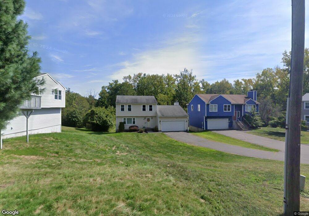 552 Long Hill Rd unit 552, Middletown, CT 06457 - photo 1